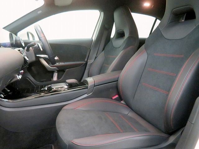 Mercedes Benz A-CLASS 2022-08 5141-4