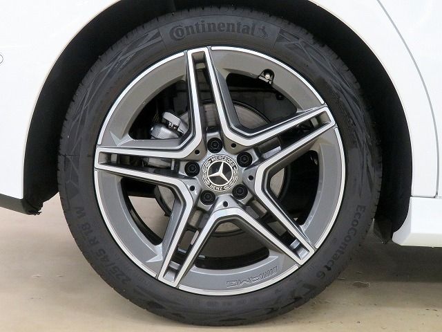 Mercedes Benz A-CLASS 2022-08 5141-5