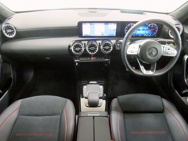 Mercedes Benz A-CLASS 2022-08 5141-2