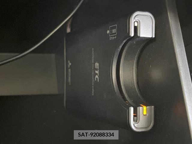 Suzuki SPACIA 2022-08 330257-7