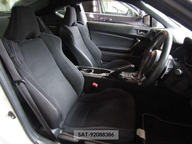Toyota 86 2018-12 268098-17