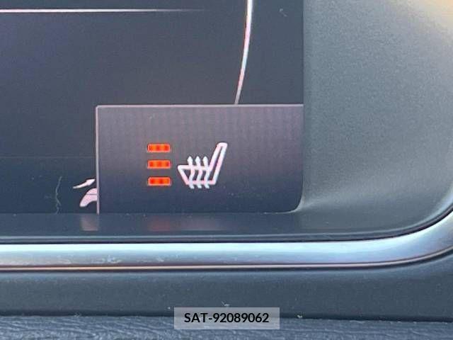 Volvo V40 2018-02 329873-7
