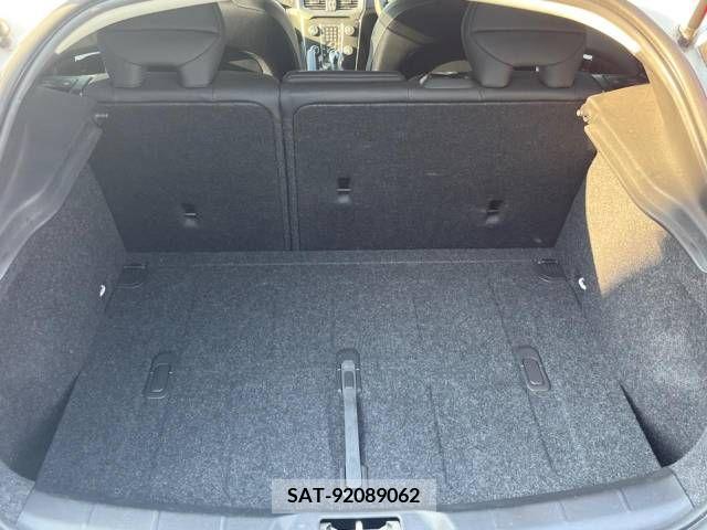 Volvo V40 2018-02 329873-14