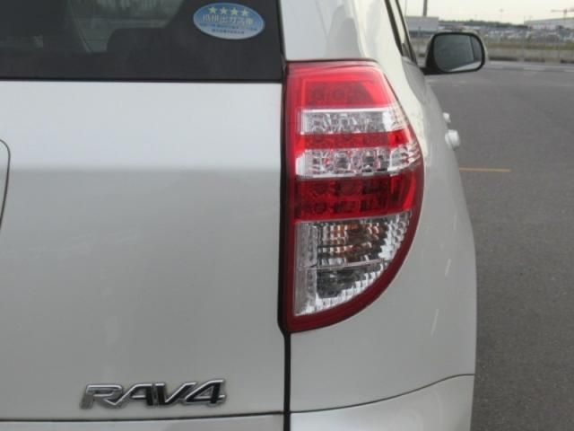 Toyota RAV4 2011-09 188739-4