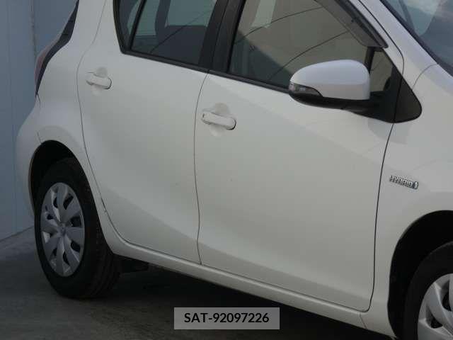 Toyota AQUA 2016-12 314059-18