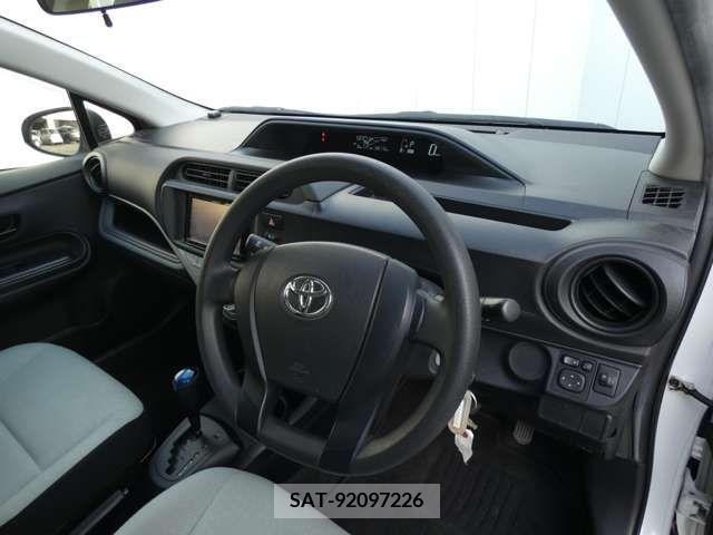 Toyota AQUA 2016-12 314059-2