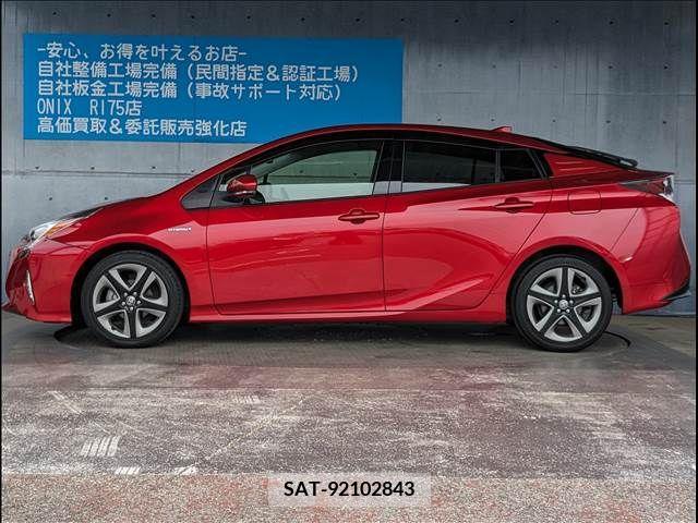 Toyota PRIUS 2016-04 282103-7