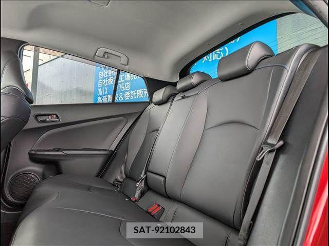 Toyota PRIUS 2016-04 282103-3