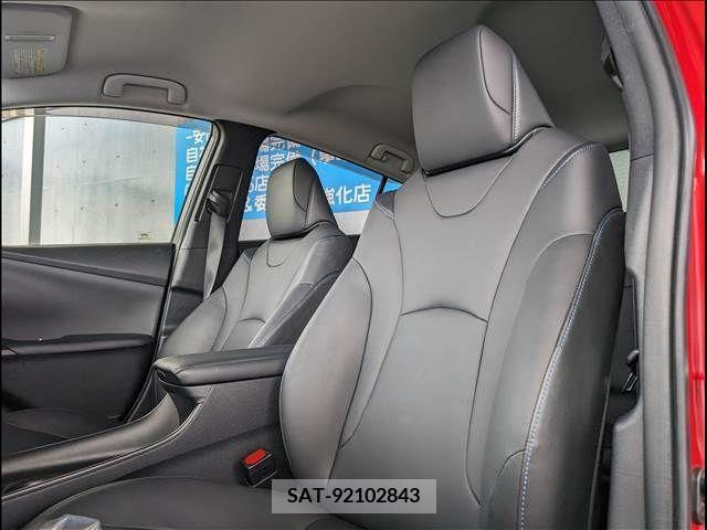 Toyota PRIUS 2016-04 282103-2