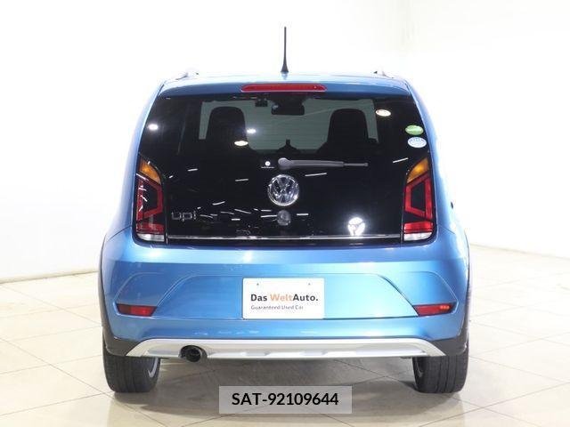 VolksWagen UP! 2017-07 219657-2
