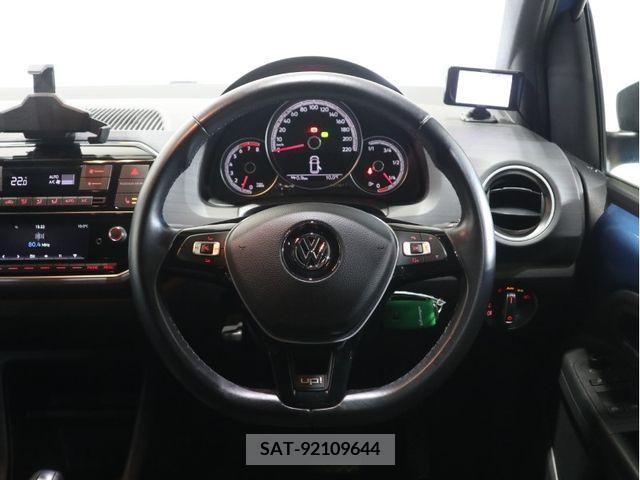 VolksWagen UP! 2017-07 219657-10