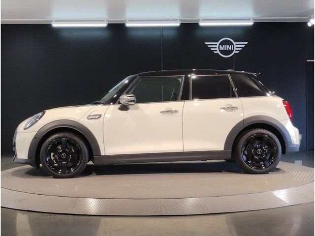 Bmw MINI 2022-11 12647-7
