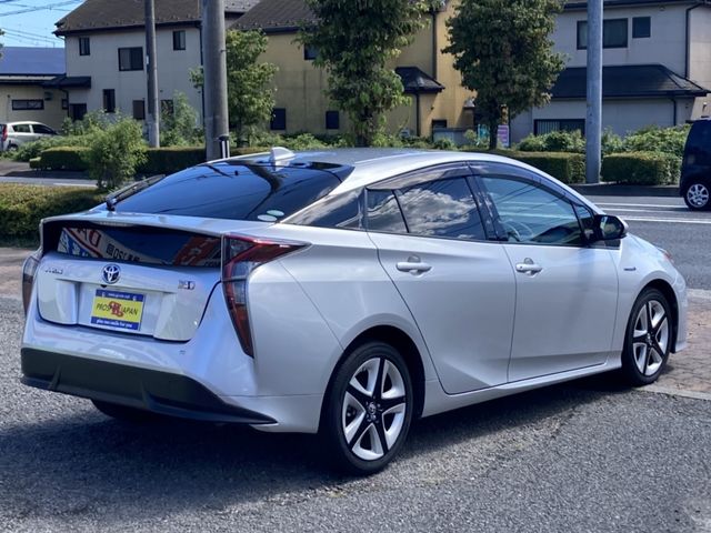 Toyota PRIUS 2016-07 25147-1