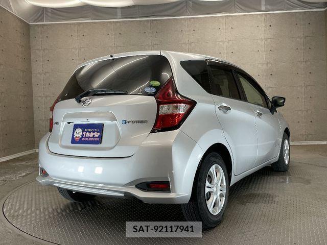 Nissan NOTE 2017-02 305354-3