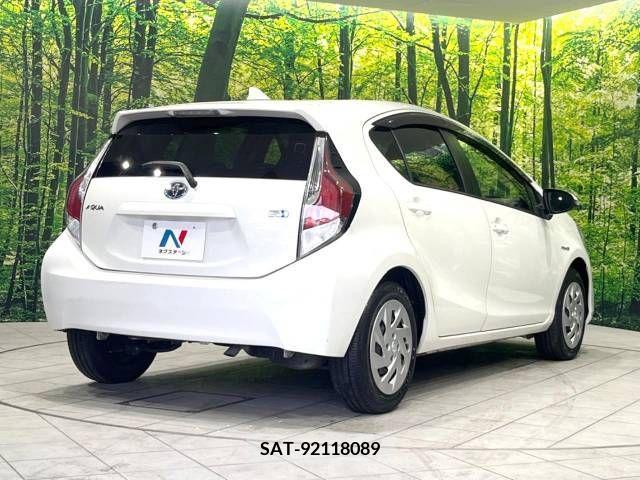 Toyota AQUA 2016-03 260277-17
