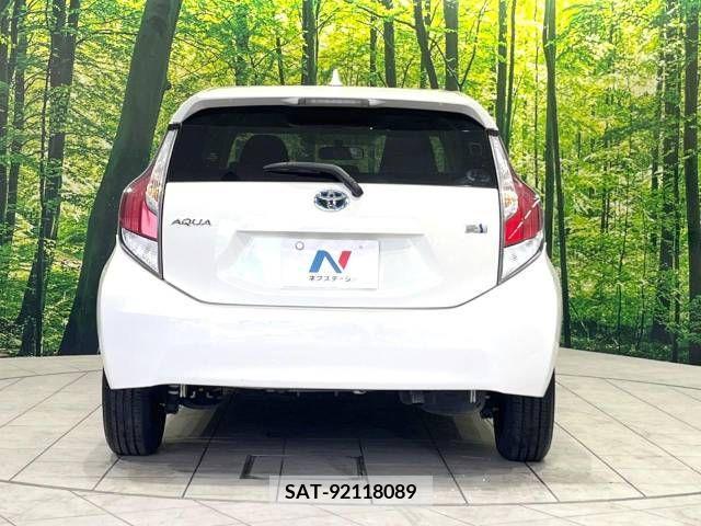Toyota AQUA 2016-03 260277-15
