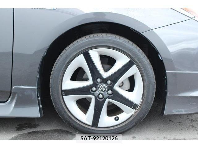 Toyota PRIUS 2016-06 322326-12