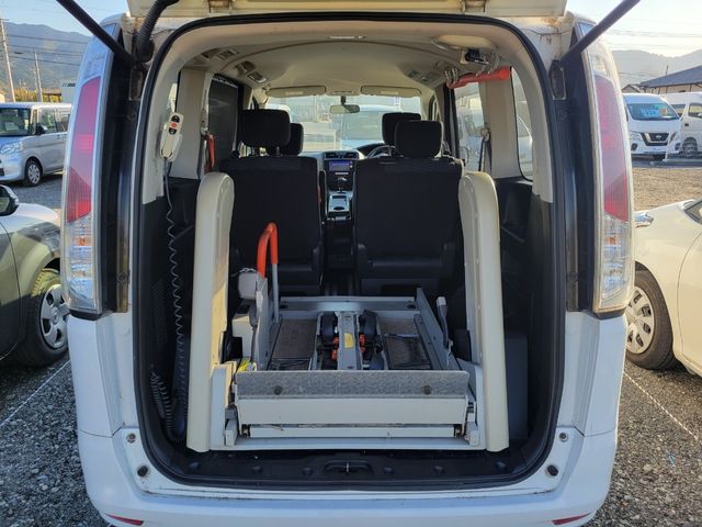Nissan SERENA 2013-10 28993-11