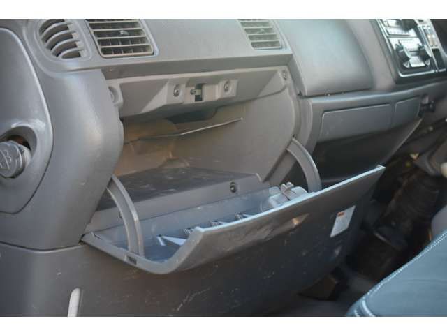 Mazda TITAN 2005-04 14117-14