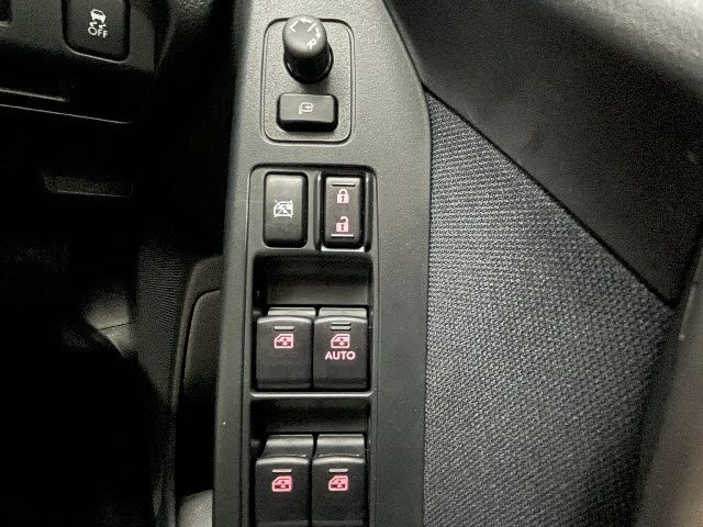 Subaru FORESTER 2013-08 195318-17