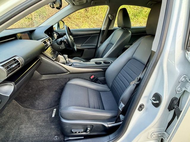 Lexus IS 2013-05 192742-15