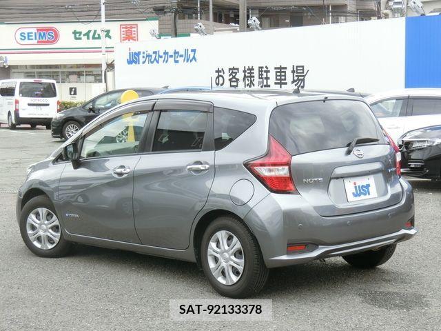 Nissan NOTE 2017-04 210669-2