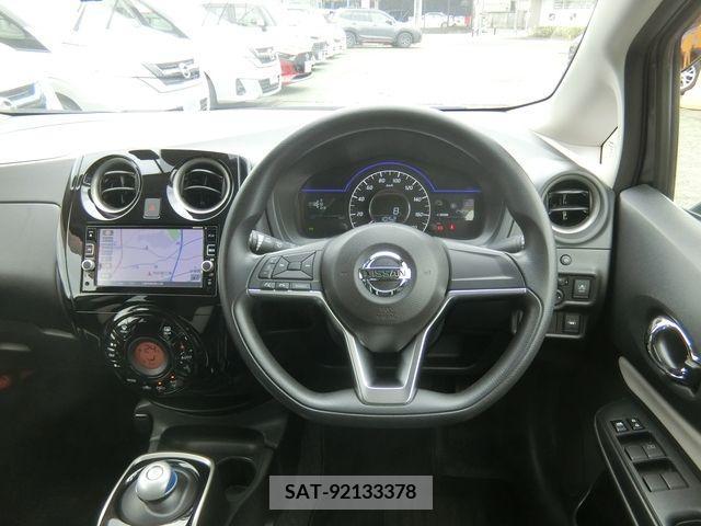 Nissan NOTE 2017-04 210669-3