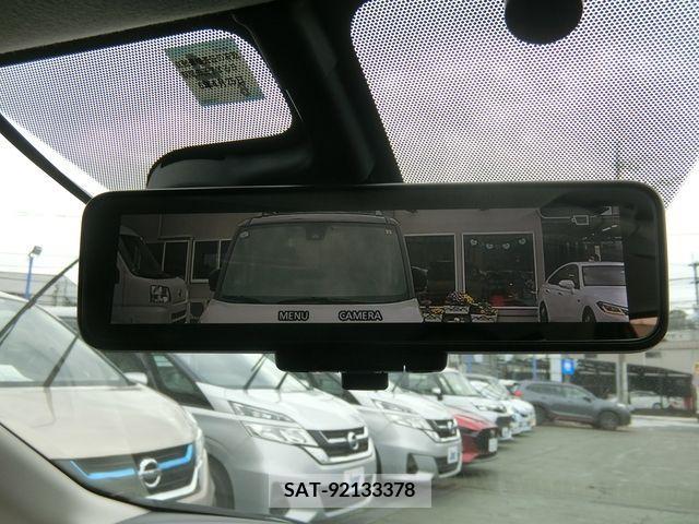 Nissan NOTE 2017-04 210669-11