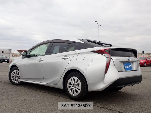 Toyota PRIUS 2017-02 220724-2