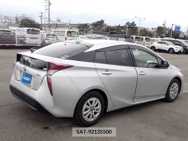 Toyota PRIUS 2017-02 220724-7