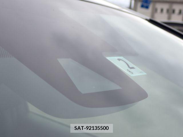 Toyota PRIUS 2017-02 220724-11