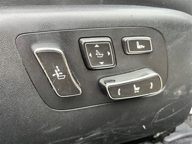 Lexus LS 2012-11 887-16