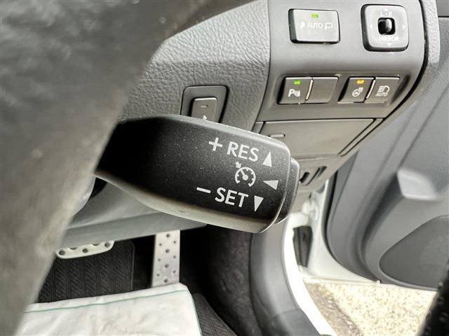 Lexus LS 2012-11 887-11