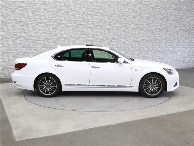 Lexus LS 2012-11 887-6