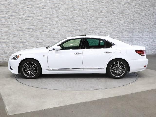 Lexus LS 2012-11 887-5