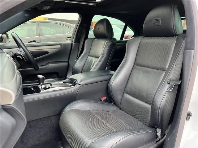 Lexus LS 2012-11 887-17