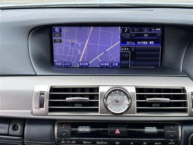 Lexus LS 2012-11 887-13