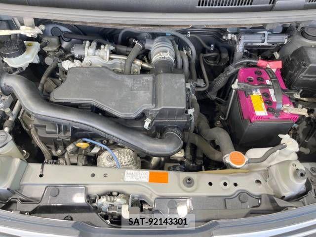 Toyota ROOMY 2017-02 384664-18