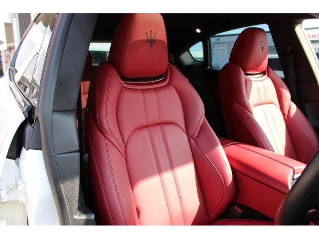 Maserati LEVANTE 2020-07 3492-16