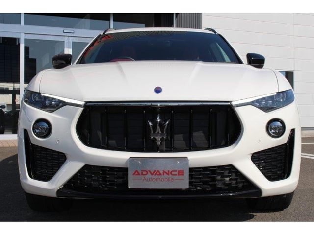 Maserati LEVANTE 2020-07 3492-9