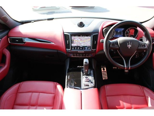 Maserati LEVANTE 2020-07 3492-1