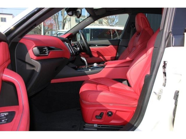Maserati LEVANTE 2020-07 3492-24