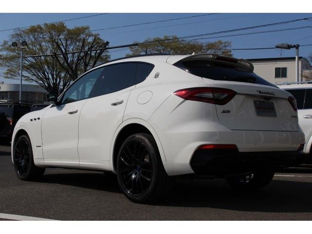 Maserati LEVANTE 2020-07 3492-2