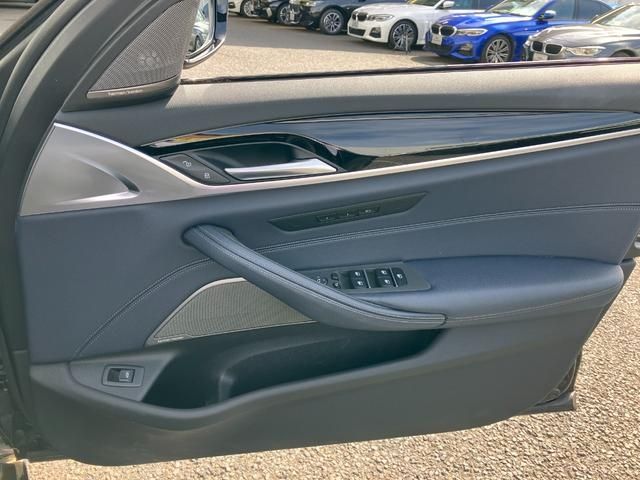 Bmw 5 SERIES 2018-12 10948-17
