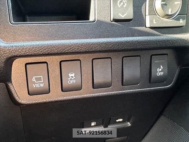 Lexus HS 2013-12 275396-24
