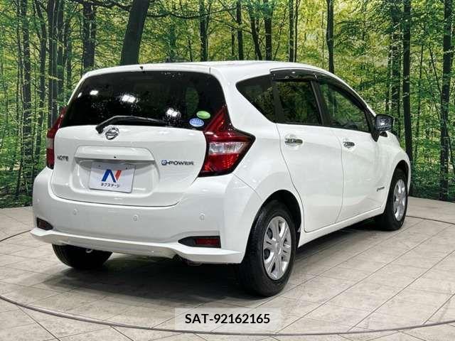 Nissan NOTE 2019-03 279834-17
