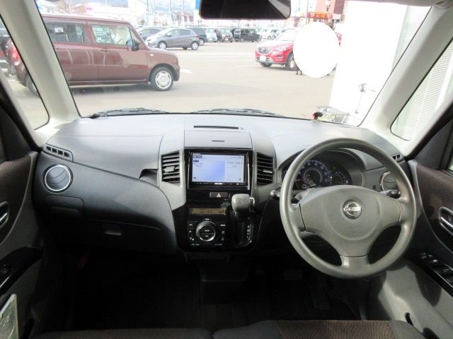 Nissan ROOX 2011-06 283-6
