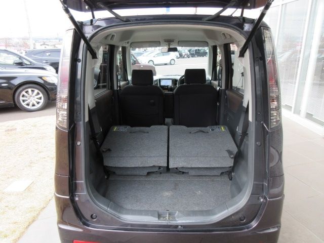 Nissan ROOX 2011-06 283-9