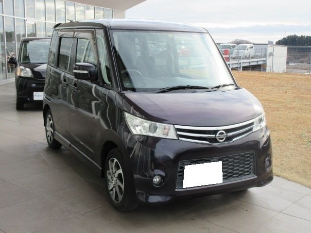 Nissan ROOX 2011-06 283-2