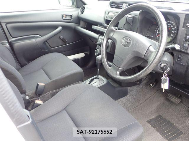Toyota PROBOX VAN 2019-06 384621-1